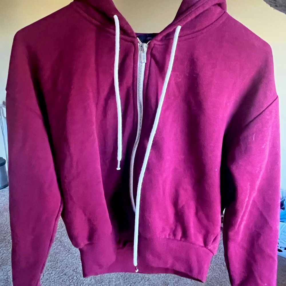 cropped zip up jacket from forever 21. good condition, never worn.